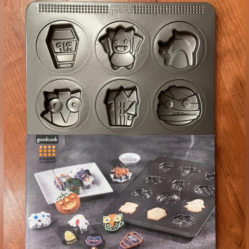 NWT Goodcook Sweet Creations Halloween 12-Cavity Non-Stick Cookie Pan